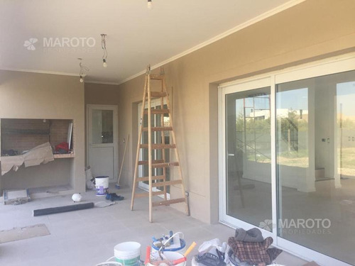 Imagen 28 de 30 de Casa Venta Canton Puerto - Maroto Propiedades