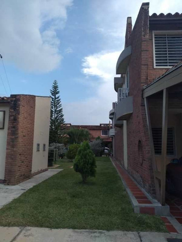 Imagen 14 de 15 de Townhouse En Urb. Villa Jardin, San Diego 04127407774 (foth-245)