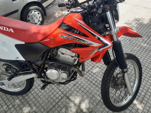 Imagen 9 de 17 de Honda Tornado Xr 250