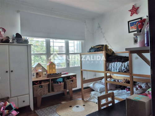 Casa En Venta, 4 Dormitorios 1serv, Metro Bilbao, Las Condes