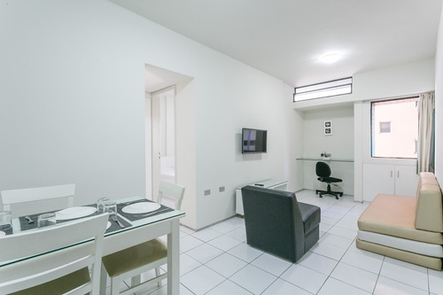 Imagem 1 de 14 de Flat 102 C/2 Quartos Em Recife - Pe, Boa Viagem, Muito Bem L