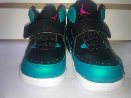 Imagen 5 de 6 de Zapatillas Jordan Para Niña