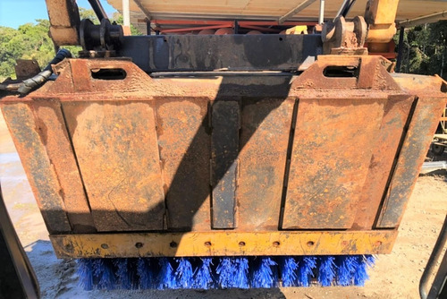 Imagem 5 de 6 de Vassoura Recolhedora Bobcat