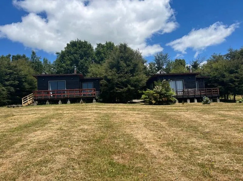 Parcela Vista Al Lago Con 2 Cabañas 60m2 Cada Una