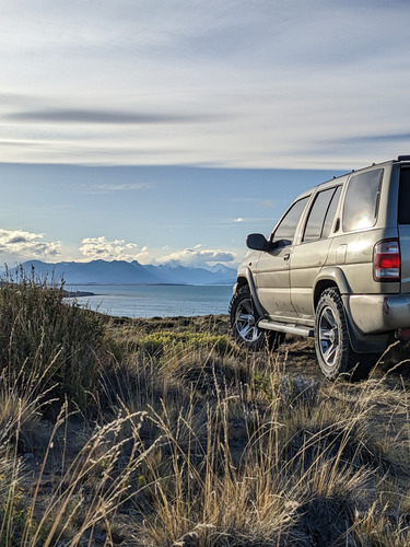 Nissan Pathfinder SE 3.5 V6