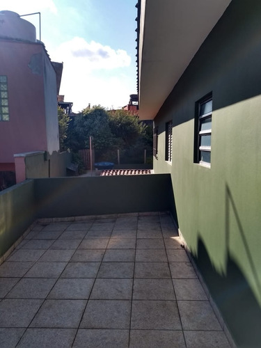 Imagem 25 de 30 de Casa Ampla Com 4 Quartos, Jardim, 4 Vagas De Garagem E 2 Banheiros,