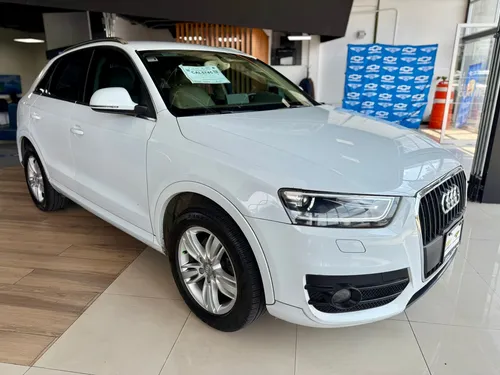 Audi Q3 2.0 Luxury 170hp S-Tronic At