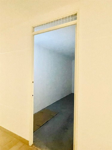 Arriendo Bodega S. Carlos Apoquindo 10,57mts2/u:desarrollo