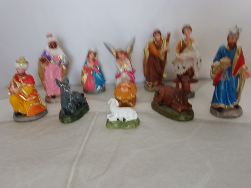 Nacimiento Navideños De 15 Cm En Resina Fina