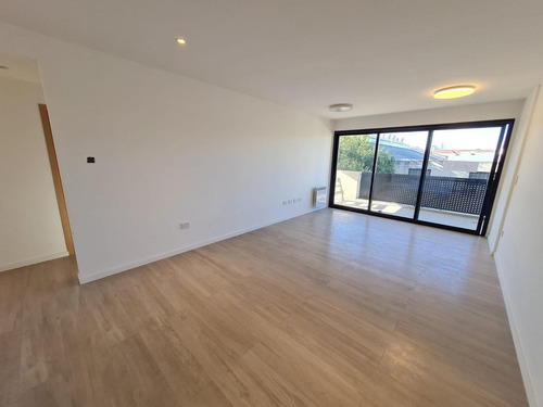 Imagen 3 de 13 de Departamento De 2 Dormitorios En Venta En La Plata Calle 39 E/ 3 Y 4 - Dacal Bienes Raíces