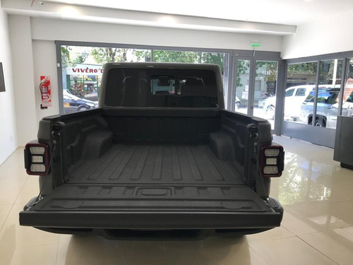 Imagen 24 de 25 de Jeep Gladiator 4x4 H
