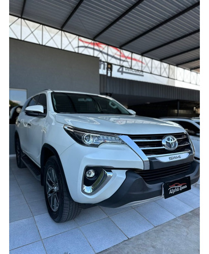 Toyota Hilux SW4 2.8 SRX 4X4 16V TURBO INTERCOOLER DIESEL 4P AUTOMÁTICO
