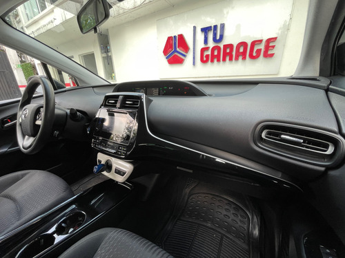Toyota Prius 1.8 Base Cvt