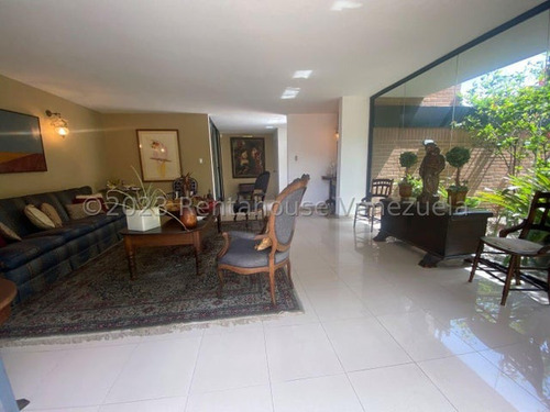 Casa En Venta, Ubicada En La Urbanizacion El Cafetal Mls #24-221