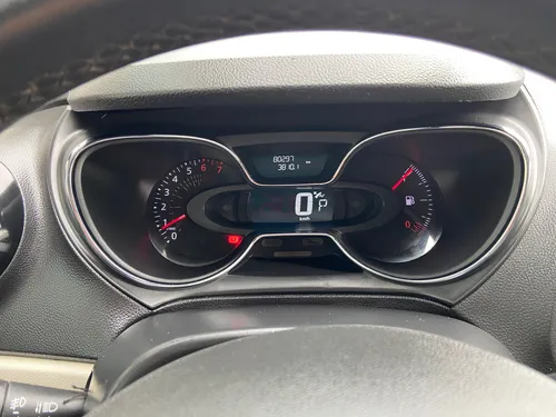 Renault Captur 2.0 Intens Automática
