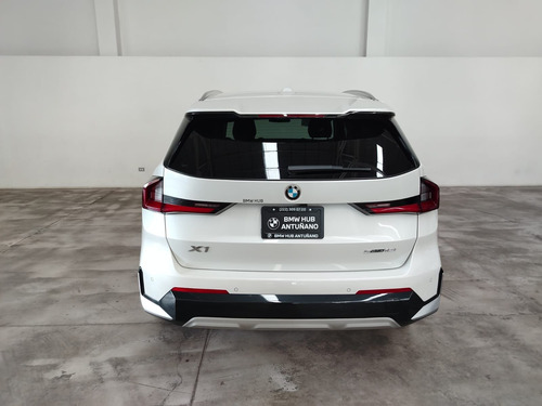 BMW X1 1.5 sDrive 18i At
