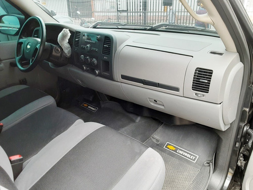 Imagen 7 de 10 de Chevrolet Silverado Ls 14/15 Full Accesorios Sistema De Gas