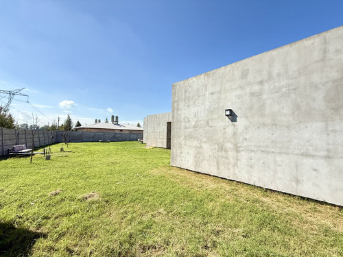 Venta De Casa 2 Dormitorios En Máximo Paz, Cañuelas