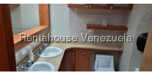 #25-12358 Exclusivo Apartamento En Lomas Del Club Hipico