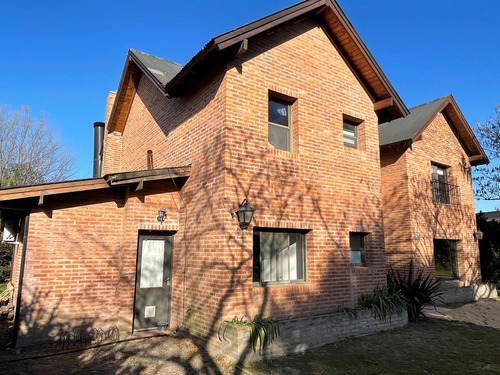 Casa   Venta Ubicado En Santa Barbara, Tigre, G.b.a. Zona Norte