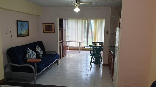 Imagen 3 de 12 de Apartamento En Planta Baja