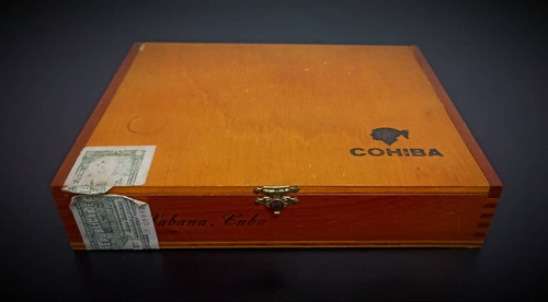 Antigua Caja En Madera De Habanos Cohiba Esplendidos! Oferta (Usado)