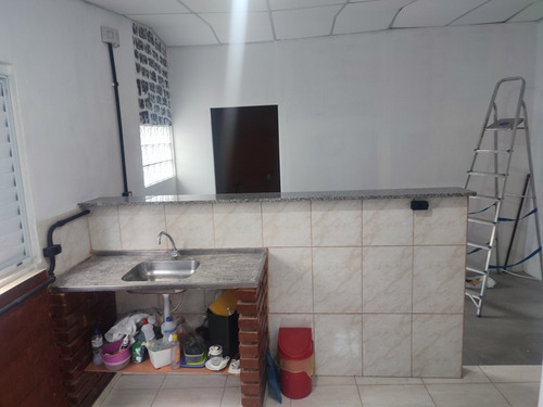 Imagem 5 de 8 de Casa 3 Cômodos