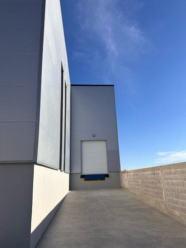 Excelente Bodega Industrial 1,153m En Parque Con Oficinas