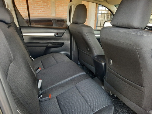 Imagen 7 de 8 de Toyota Hilux 2022 2.4 Cd Sr 150cv 4x2