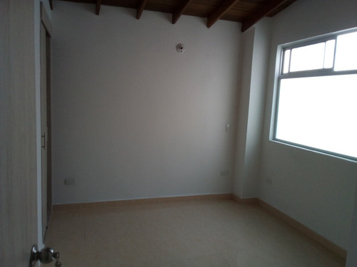 Imagen 2 de 20 de Venta De Apartamento En La Estrella A Cinco Calles Del Parque Principal
