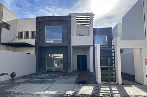 Casa En Venta Cerrada Villalta, Residencial Seneros, Torreón, Coahuila