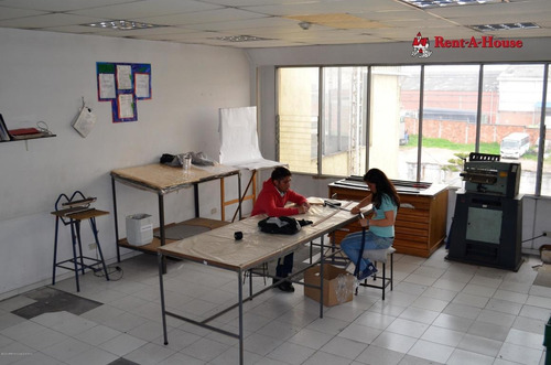 Comercial En Puente Aranda(bogota) Rah Co: 21-966