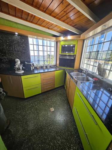 En Venta Casa Ubicada En El Sector El Faro Urb. Los Tejados