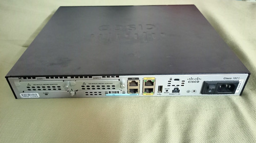 Kit De Router Y Switch Cisco 1921, Sf100-24, Patchpanel 3m (Usado)