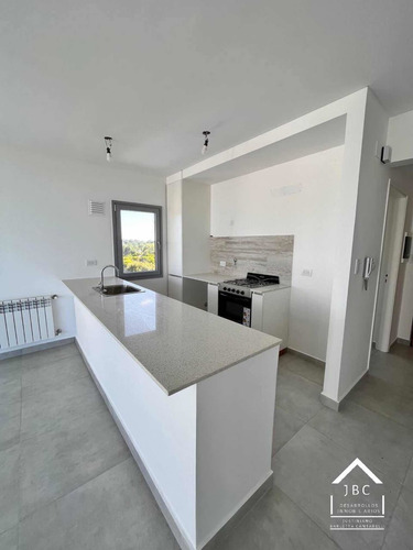 Imagen 9 de 20 de Venta Departamento 2 Dormitorios Frente Al Mar Monte Hermoso. Torres Al Mar.