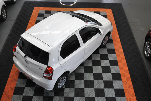 Toyota Etios Etios X 1.3 (Flex) (Aut)