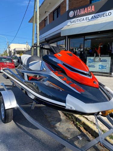 Imagen 1 de 11 de Moto De Agua Yamaha Vxr 1800cc Triplaza 2017 107hs