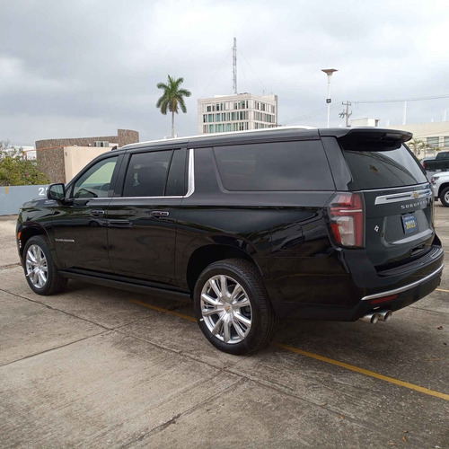 Imagen 3 de 15 de Chevrolet Suburban 2021 5p High Country V8/6.2 Aut