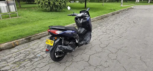 Yamaha N-max 2022