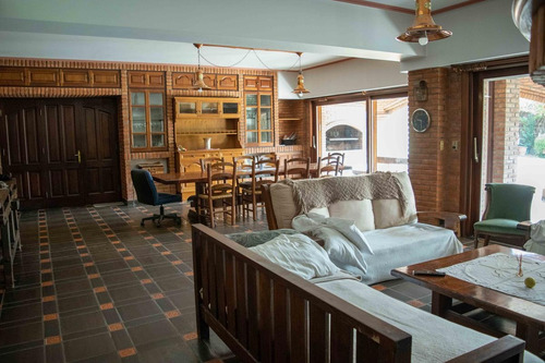 Imagen 8 de 30 de Casa - S.isi.-barrio Carreras