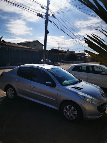 Imagem 1 de 4 de Peugeot 207 Passion 2010 1.4 Xr Flex 4p
