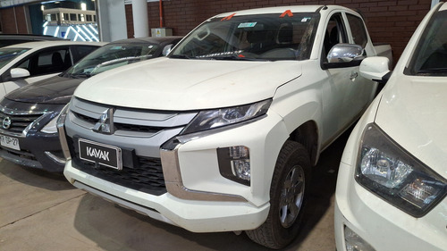 Mitsubishi L200 2.4 TD KATANA DC CR