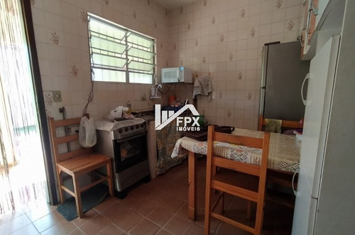 Imagem 6 de 14 de Casa Itanhaém 50 Metros Do Mar, 2 Suítes, 3 Vagas.