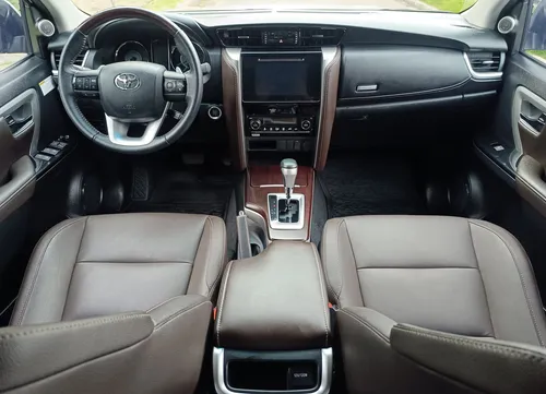 Toyota Fortuner 2.7l Mid