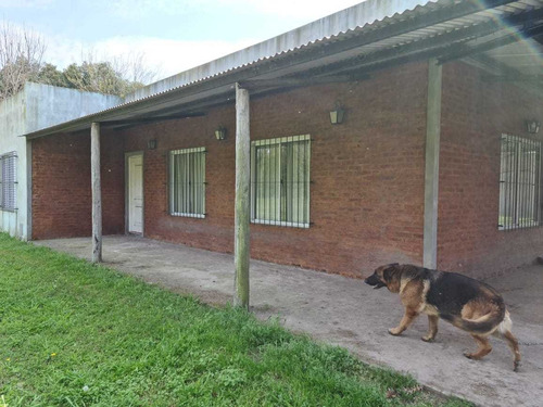 Imagen 6 de 12 de Campo En Venta Sobre Acceso Oeste