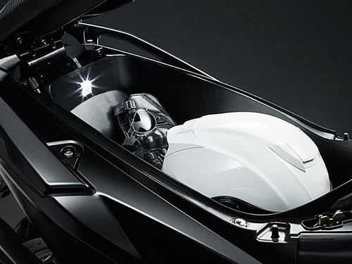Imagem 12 de 14 de Kymco Ak 550 2023 - Moto & Cia