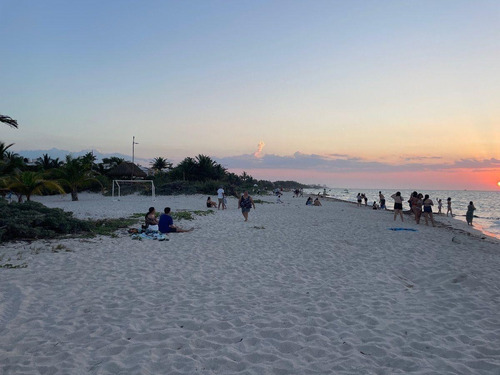 Casa En Venta Merida, Playa Chicxulub, 4ta Fila, Entrega Inmediata.