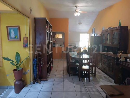 Casa En Venta En Villas De San Sebastian