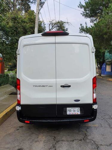 Imagen 8 de 14 de Ford Transit 2018 3.8 Gasolina Van At