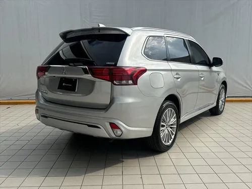 Mitsubishi Outlander 2.4 Se Cvt